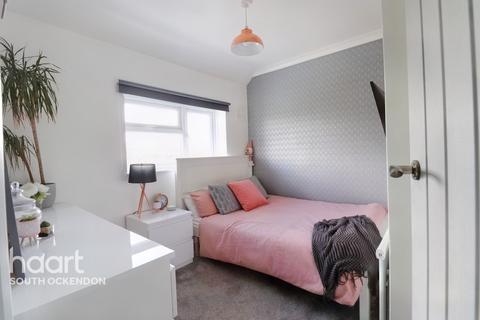 116 Romford Road, Aveley, South Ockendon, RM15 4PJ