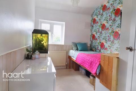 116 Romford Road, Aveley, South Ockendon, RM15 4PJ
