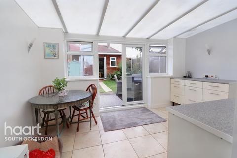 116 Romford Road, Aveley, South Ockendon, RM15 4PJ