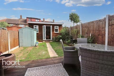 116 Romford Road, Aveley, South Ockendon, RM15 4PJ