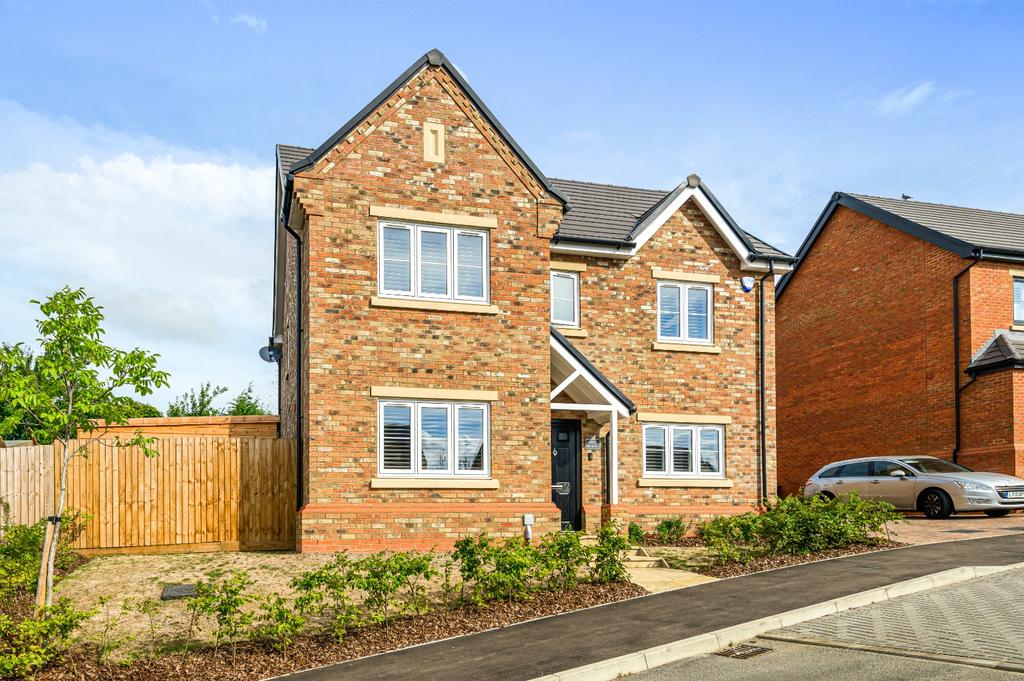 Spring Hill, Gravenhurst, Bedford, Bedfordshire, MK45 3 bed detached
