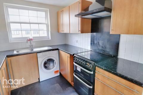 2 bedroom flat for sale, Queensberry Place, London