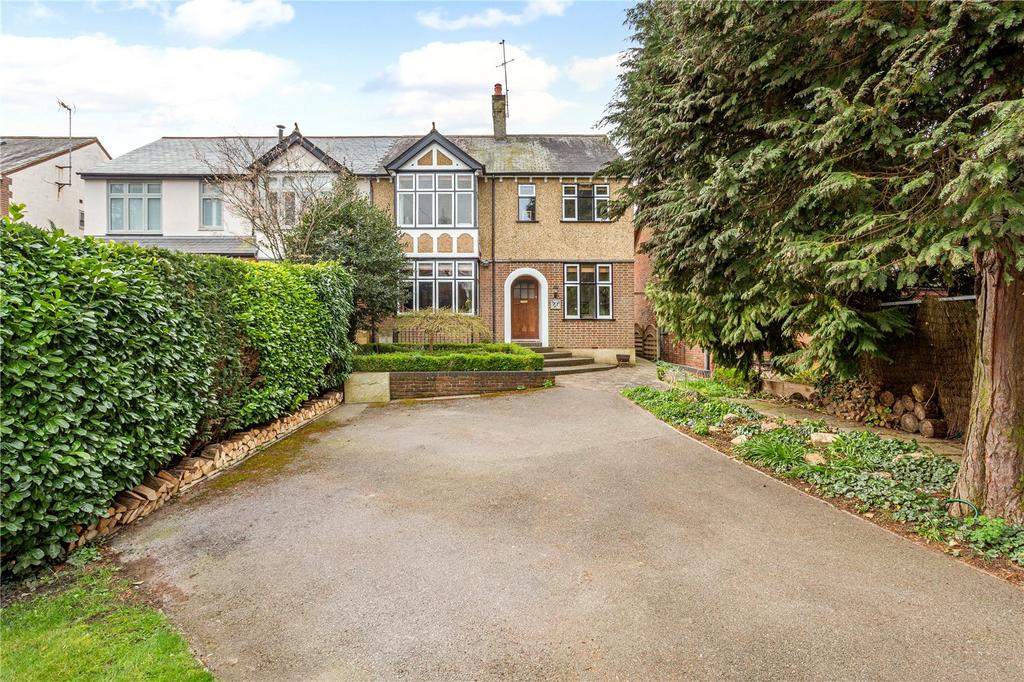 Grove Road, Harpenden, Hertfordshire, AL5 5 bed semidetached house for