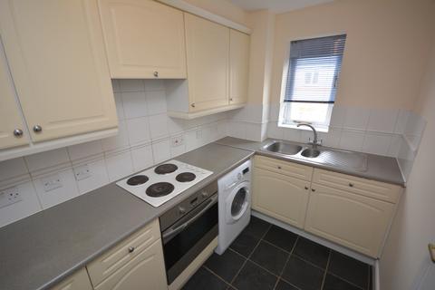 2 bedroom apartment to rent, Parkinson Drive, CM1