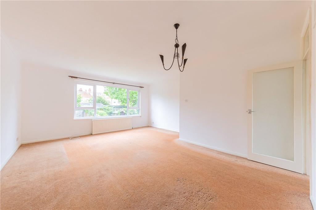 Shakespeare Road, Harpenden 3 bed terraced house £660,000