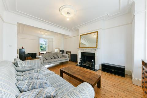4 bedroom terraced house to rent - Thornlaw Road, Norwood, London, SE27
