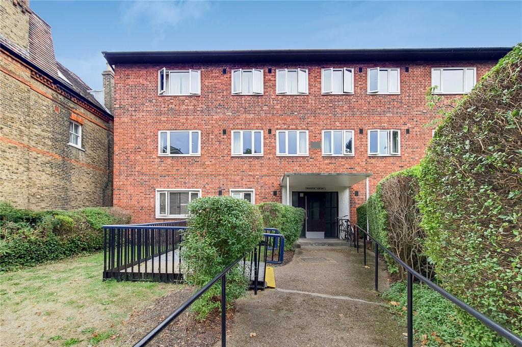 Keswick Court, 9 Keswick Road 2 bed flat £2,000 pcm (£462 pw)