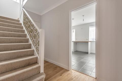 187 Regents Park Road, London, N3 3PB