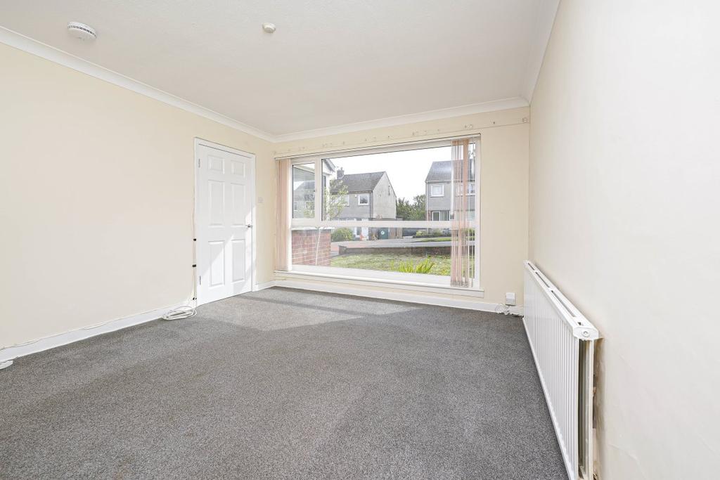 Rannoch Drive, Bearsden 3 bed semidetached house £275,000