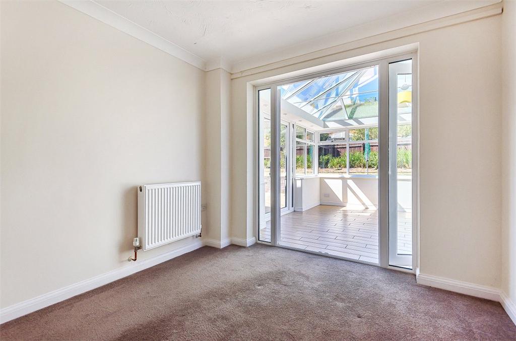 Blackthorn Way, Measham, Swadlincote, Leicestershire, DE12 4 bed detached house £1,050 pcm (£