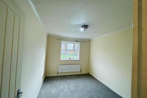 2 bedroom flat to rent, Ilford, IG1