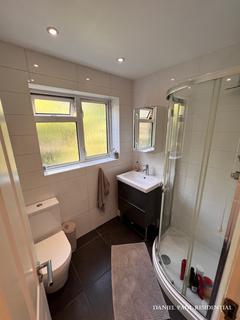 30 Brambles Close, Isleworth, TW7 5BX