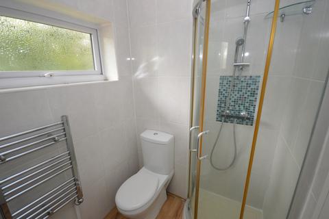 2 bedroom terraced house to rent, Bankview, Lymington, Hampshire, SO41 8YH