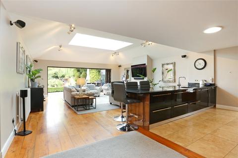 4 bedroom bungalow for sale - Fir Tree Hill, Chandlers Cross, Rickmansworth, Hertfordshire, WD3