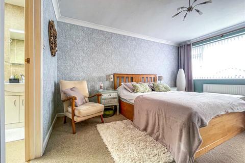 10 Braemar Close, Bournemouth, BH6 4JH