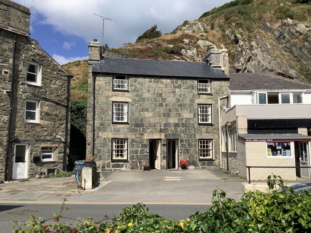1 Craig Fach Cottage, Church Street, Barmouth, LL42 1EL 1 bed semi