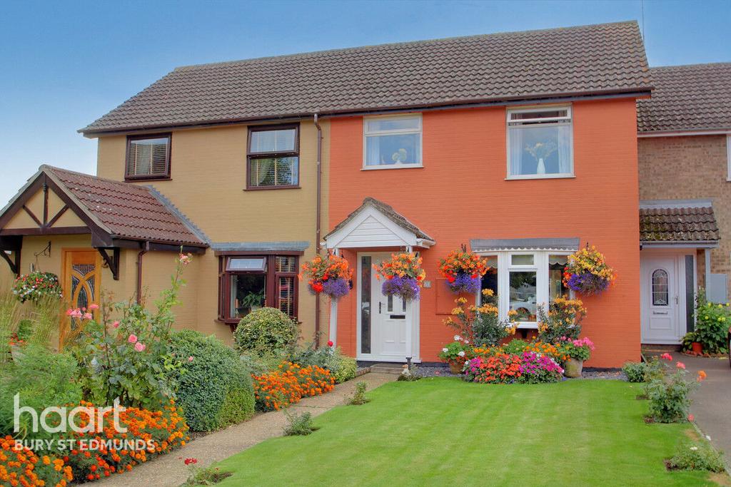 Paddock Way, Chedburgh, Bury St Edmunds 3 bed terraced house £240,000
