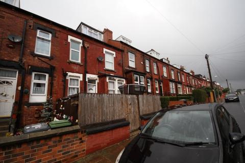2 bedroom terraced house for sale - Clifton Avenue, Harehills, Leeds, LS9 6EU