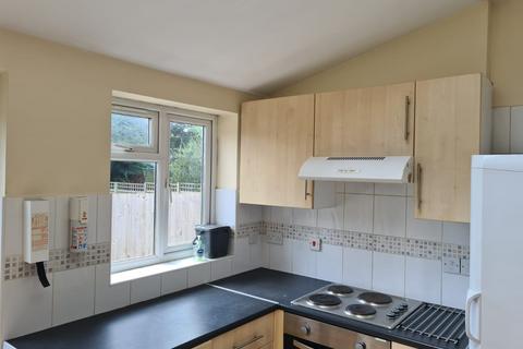 4 bedroom semi-detached house to rent, Stonor Place, Headington, Oxford