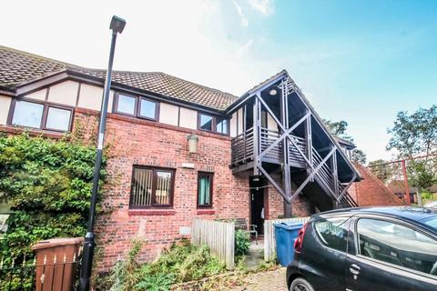 2 bedroom flat to rent, Teal Close, Ayton, Washington, Tyne and Wear, NE38