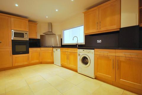 2 bedroom flat to rent, Dunbar Wharf, 108-124 Narrow Street, London