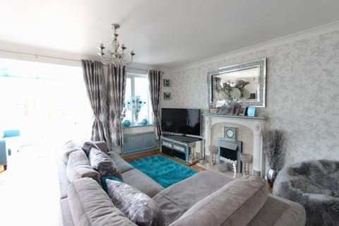 76 Lennox Close, Chafford Hundred, Grays, RM16 6AP