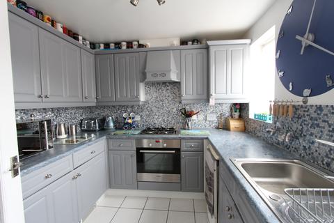 76 Lennox Close, Chafford Hundred, Grays, RM16 6AP