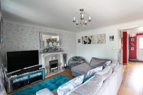 76 Lennox Close, Chafford Hundred, Grays, RM16 6AP