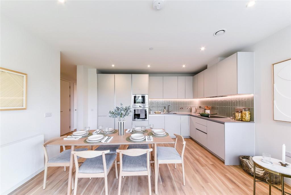 Lyons Dock House, 470 Oldfield Lane North, Greenford, UB6 3 bed