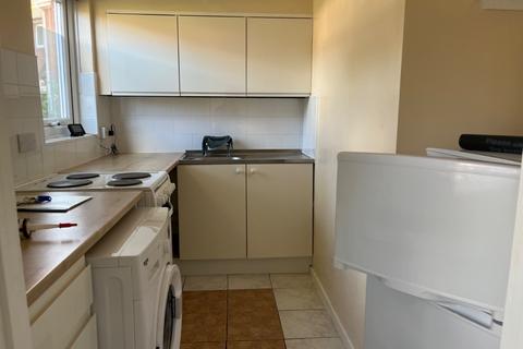 Studio to rent, Corinna Gardens, Dibden, Southampton, Hampshire, SO45