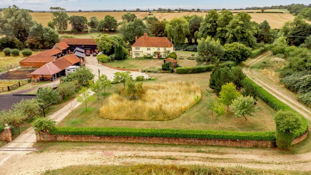 Newarks Road, Good Easter, Chelmsford, Essex 5 bed detached house for
