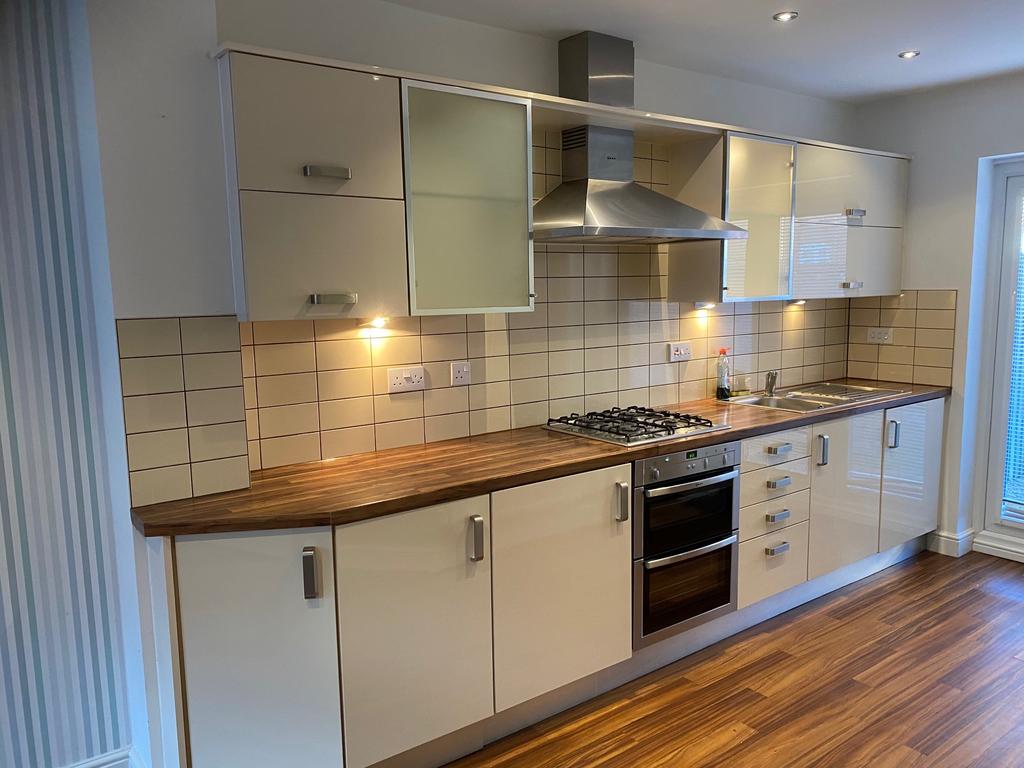 Gardinar Close, Standish WN1 3 bed townhouse £950 pcm (£219 pw)