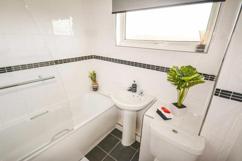 2 bedroom terraced house for sale, Lamberhurst Way, Cliftonville CT9