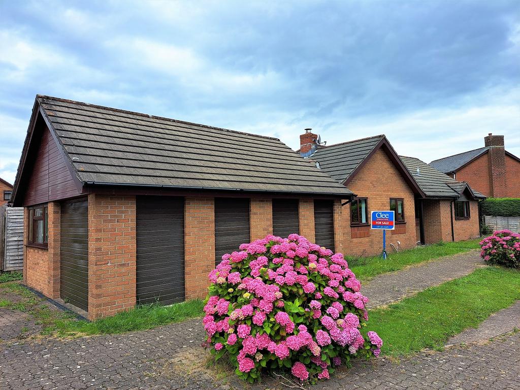 Pontwilym, Brecon, Powys. 3 bed detached bungalow for sale £339,000