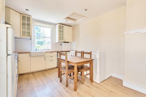 31 Avarn Road, London, SW17 9HB