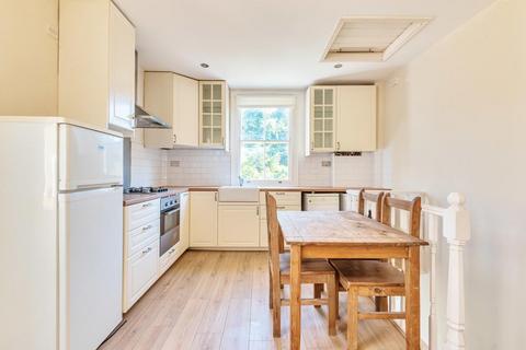 31 Avarn Road, London, SW17 9HB