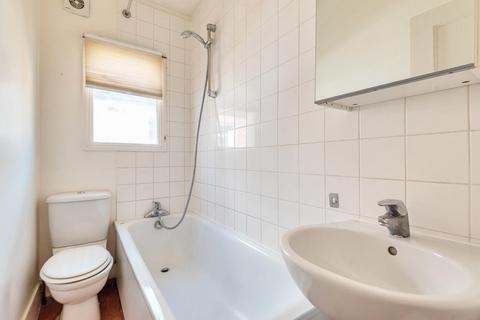 31 Avarn Road, London, SW17 9HB
