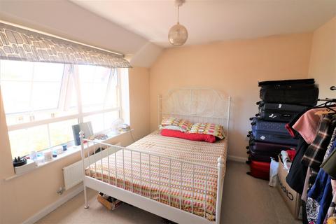 2 bedroom flat to rent, Sparrowhawk Place, Hatfield, AL10