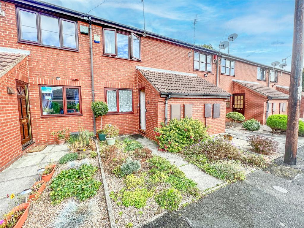 Belvoir Close, Morton, Gainsborough... 2 bed terraced house £120,000