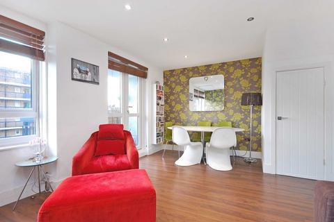 3 bedroom maisonette to rent, St Philips Road, Dalston
