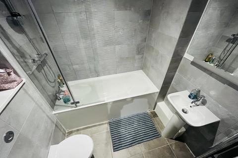 1 bedroom apartment to rent, Northill Apartments, Salford, M50