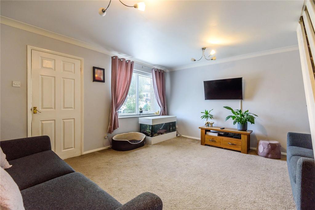Lavenham Way, Stowmarket, Suffolk, IP14 3 bed terraced house £235,000