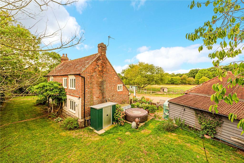 Stane Street, Five Oaks, Billingshurst, West Sussex, RH14 3 bed