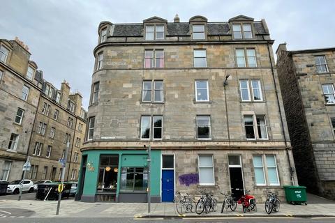 4 bedroom flat to rent, Hope Park Crescent, South Side, Edinburgh, EH8