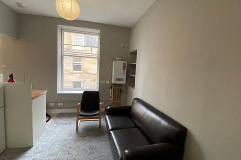 4 bedroom flat to rent, Hope Park Crescent, South Side, Edinburgh, EH8