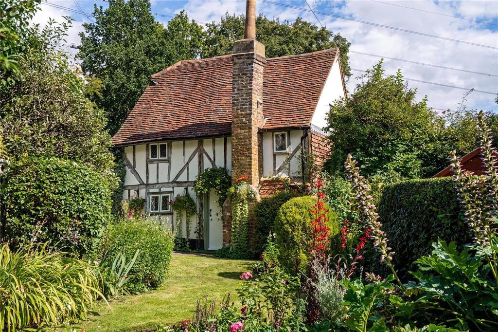 Primrose Lane, Round Bush, Aldenham... 3 bed detached house £750,000