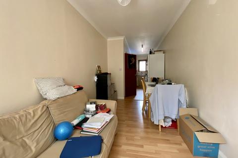 1 bedroom flat to rent, Median Road, Clapton