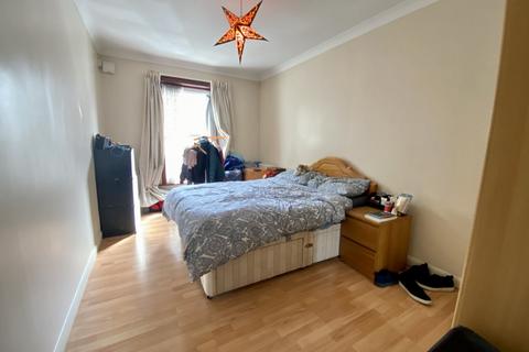 1 bedroom flat to rent, Median Road, Clapton