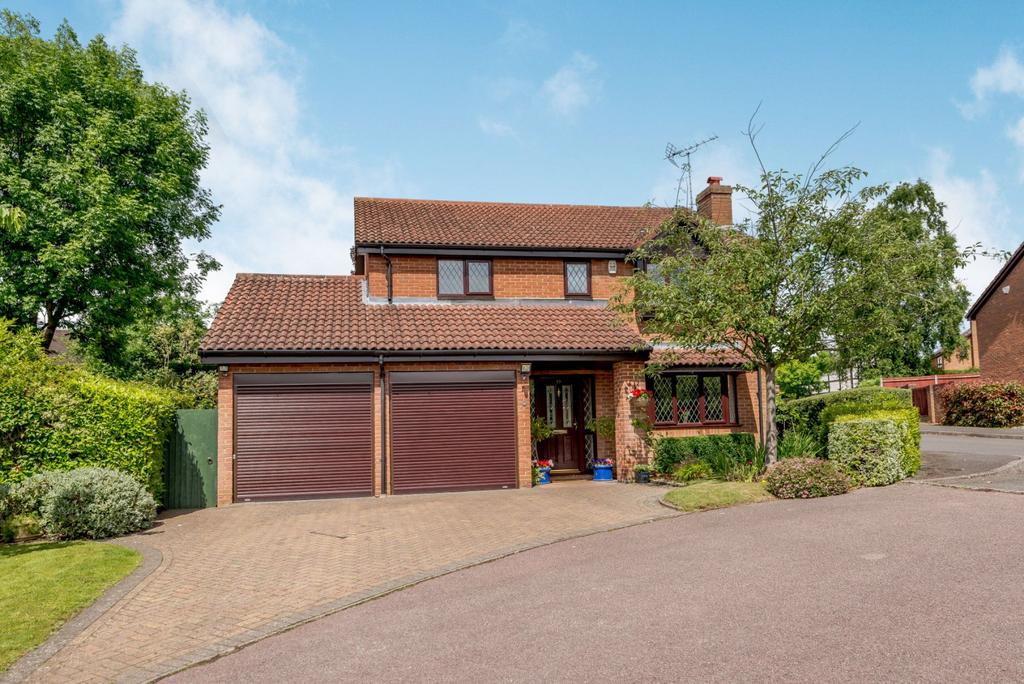 Crees Meadow, Windlesham, Surrey 4 bed detached house for sale £750,000