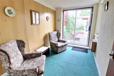 10 Denehurst Close, Stoke-on-trent, ST3 6AS
